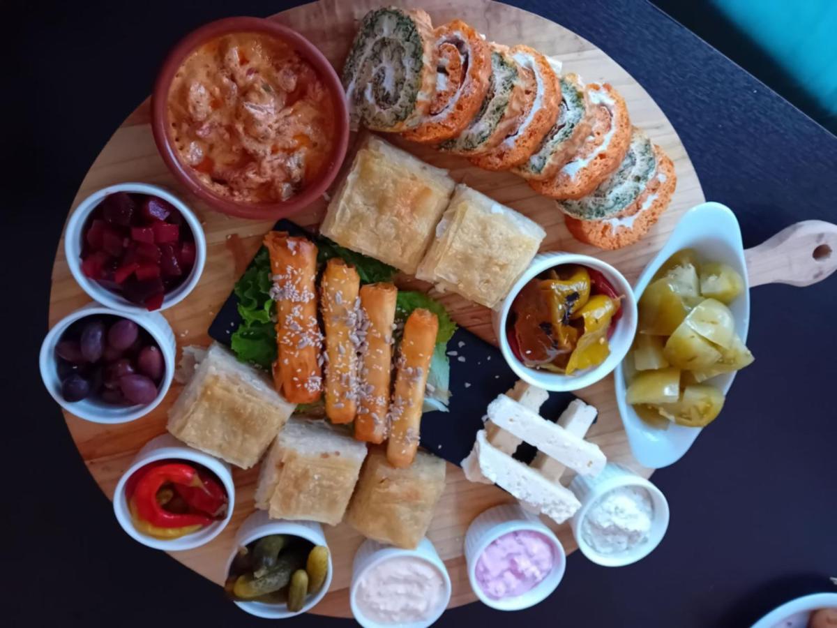 Hotel Montenegro Струга Екстериор снимка